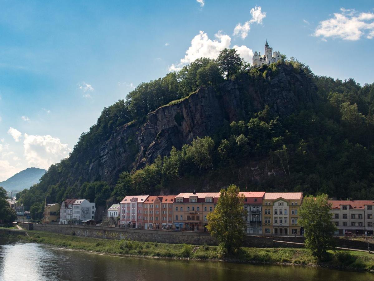 Laurahaus Villa Дечин Екстериор снимка