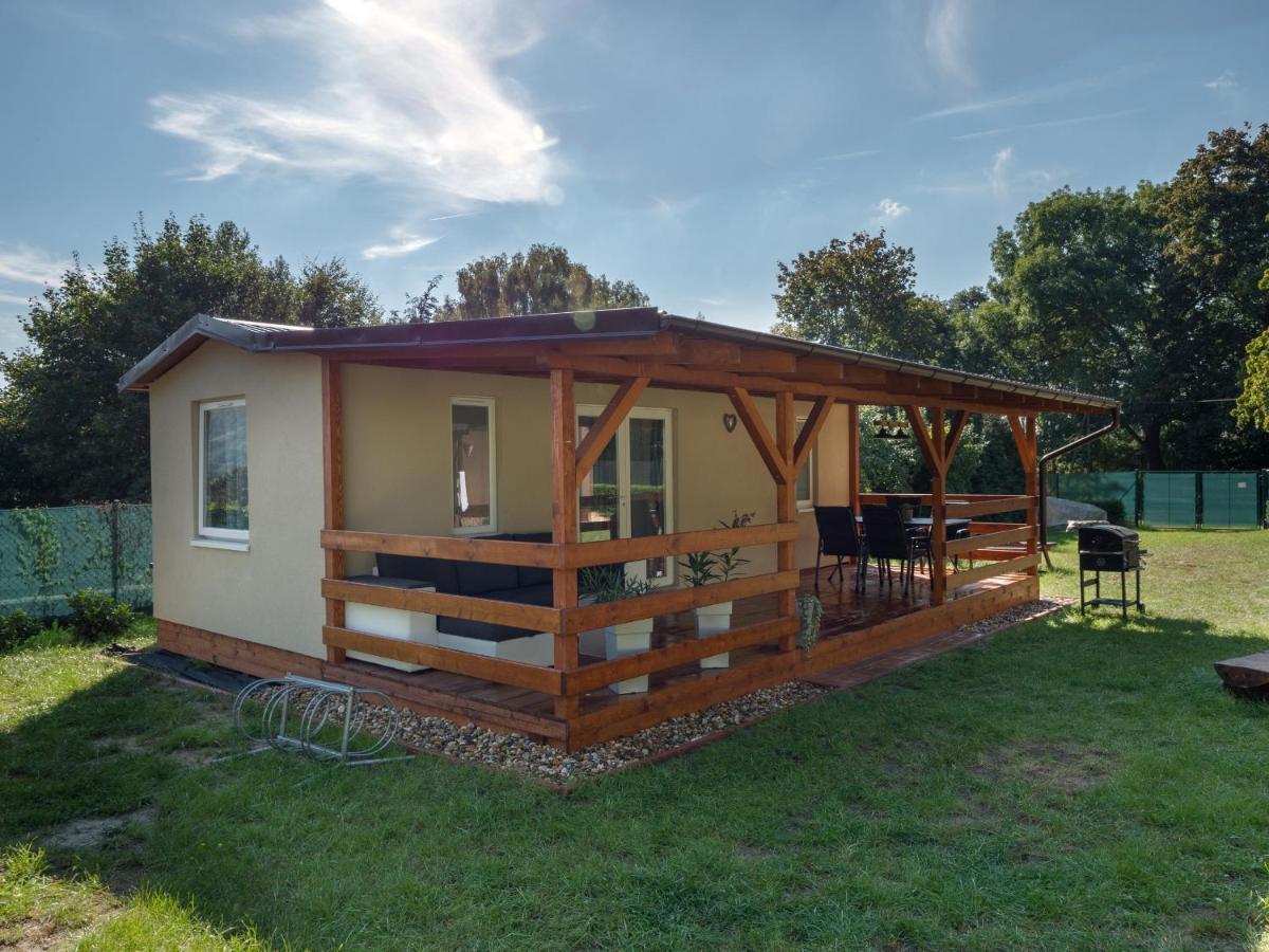 Laurahaus Villa Дечин Екстериор снимка